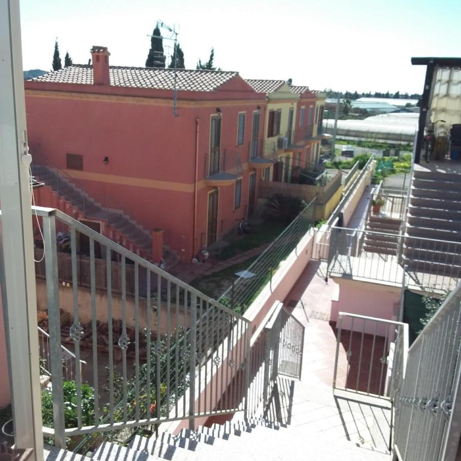 Casa Vacanze Antonella Pula A 750Mt Dal Centro. Ngoại thất bức ảnh